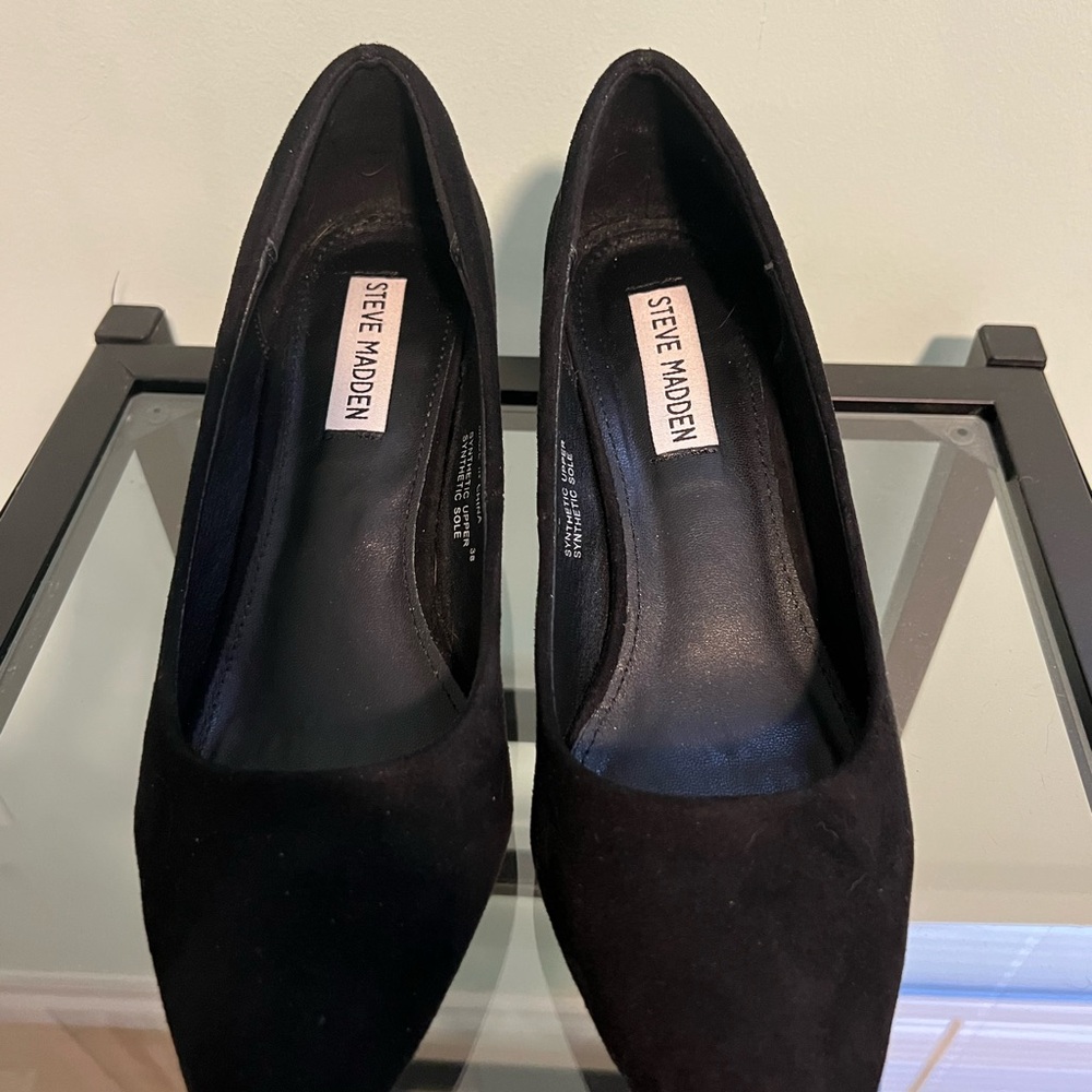EUC Steve Madden Drey Pumps - size 38/8 ***fits like 7****